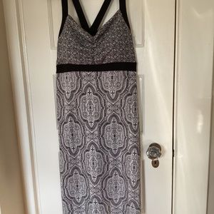Dakini Black and white stretchy strappy summer dress MED